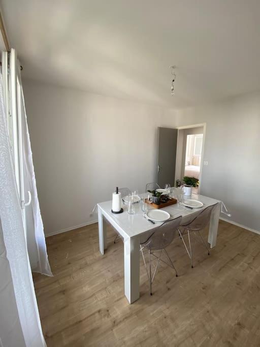 Appartement Calme Et Chaleureux Dole Exterior photo